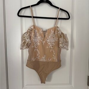 NBD Lace Bodysuit in Tan and White